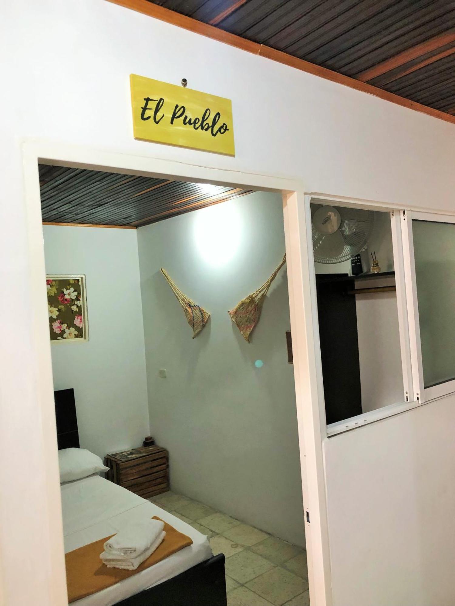 Hospedaje Los Capuchinos Socorro Bagian luar foto